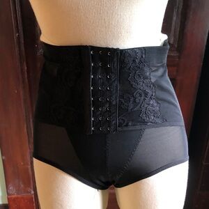 Black Floral Laced Corset Detailed Panty